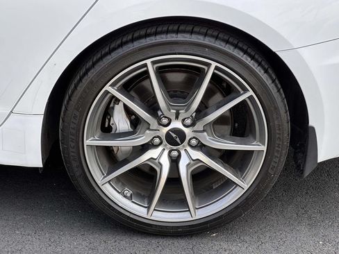 Used 2025 Genesis G70 2.5T RWD image 12