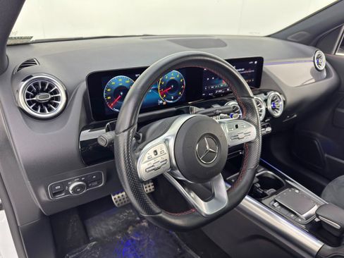 Used 2022 Mercedes-Benz GLA 250 GLA 250 w/ Premium, AMG Line & image 13