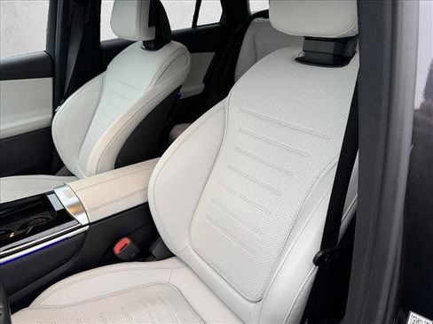 Certified 2023 Mercedes-Benz GLC 300 4MATIC image 10