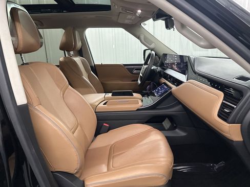 Certified 2025 INFINITI QX80 Sensory image 50