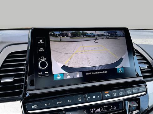 Used 2025 Honda Odyssey Sport-L image 27
