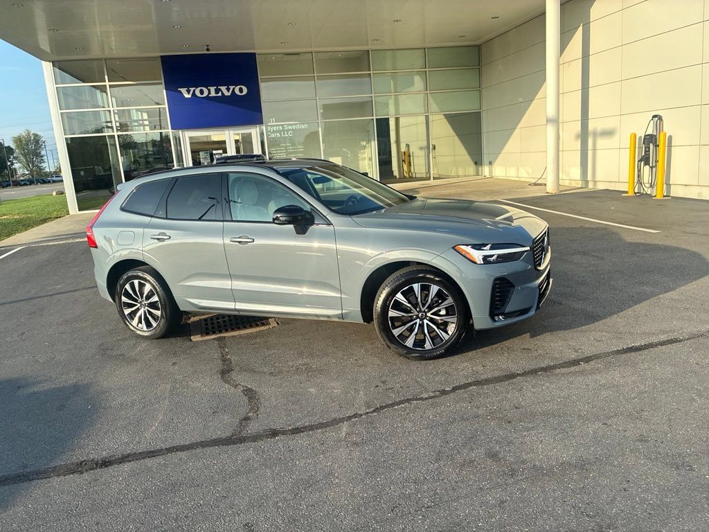 Certified 2024 Volvo XC60 B5 Core w/ Climate Package AWD/4WD image 2