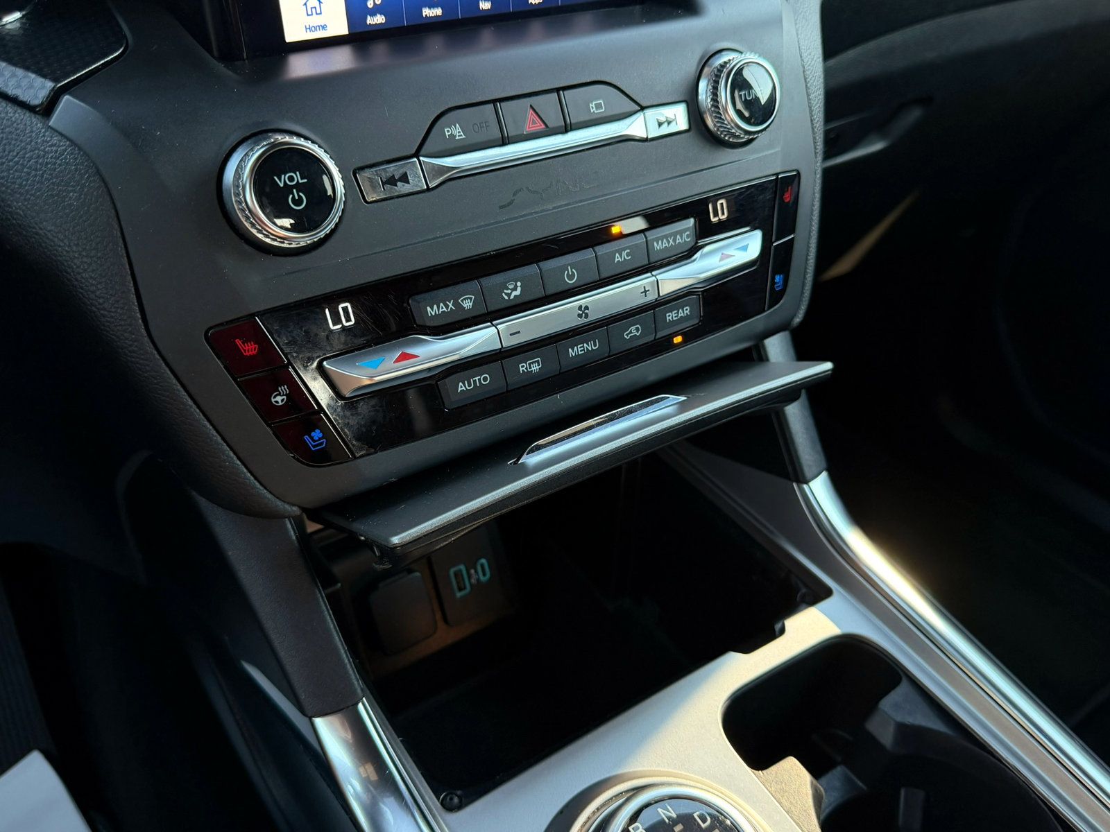 Used 2020 Ford Explorer ST w/ Premium Technology Package AWD/4WD image 16