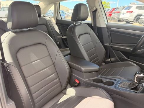 Used 2023 Volkswagen Jetta SE FWD image 21