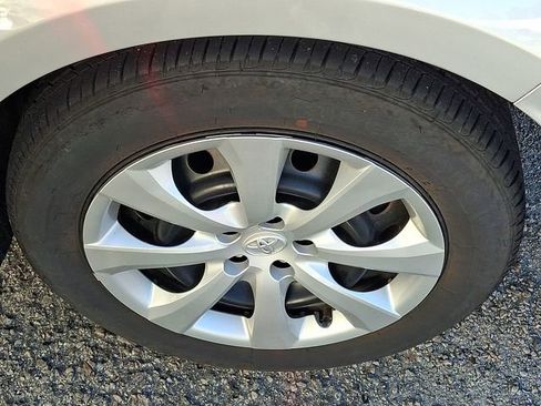 Used 2024 Toyota Corolla LE image 7