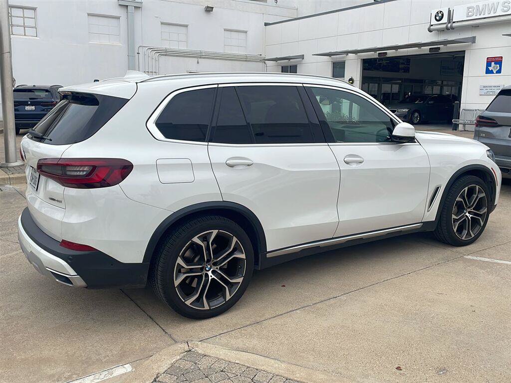 Used 2021 BMW X5 sDrive40i w/ Convenience Package RWD image 2