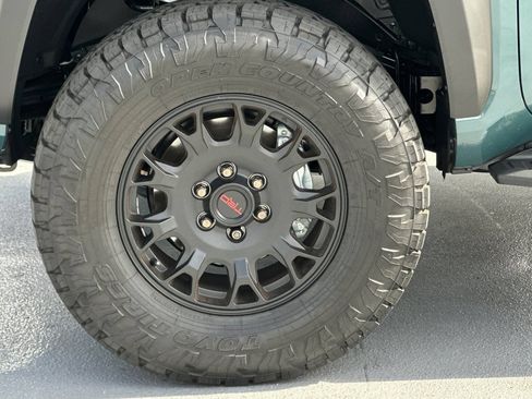 Used 2026 Toyota 4Runner TRD Off-Road Premium AWD/4WD image 35