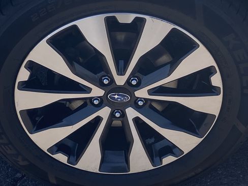 Used 2017 Subaru Outback 2.5i Limited AWD/4WD image 8