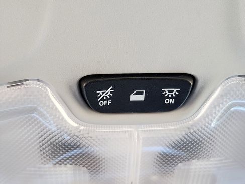 Used 2023 Chevrolet TrailBlazer LS image 24