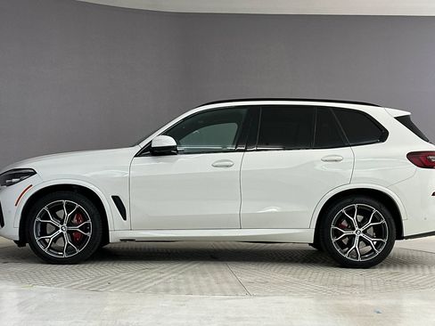 Used 2023 BMW X5 xDrive40i w/ M Sport Package AWD/4WD image 2