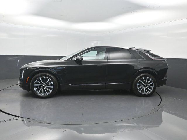 Used 2024 Cadillac Lyriq Sport AWD/4WD image 2