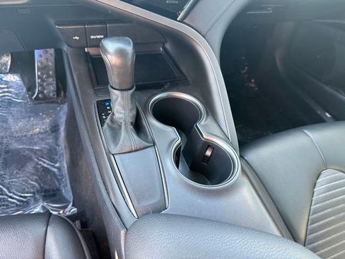 Used 2021 Toyota Camry SE image 22