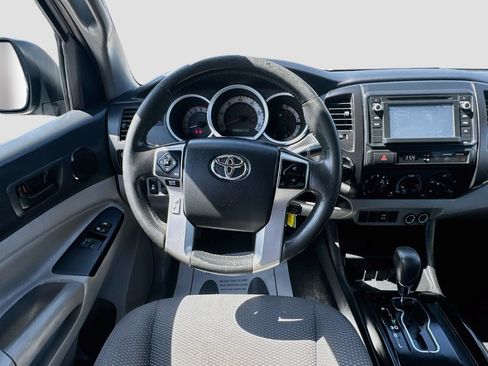 Used 2014 Toyota Tacoma 4x4 Access Cab w/ Convenience Package image 24