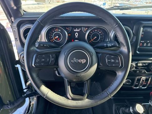 Used 2022 Jeep Gladiator Willys image 26