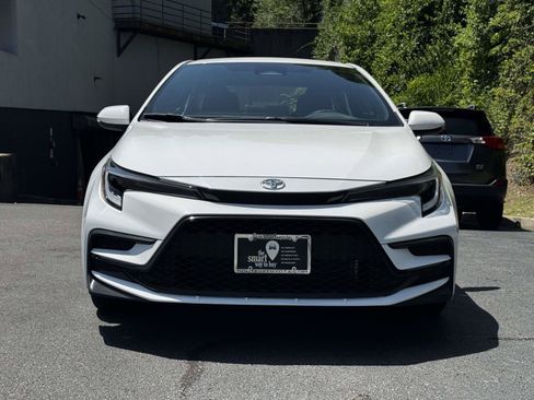 Used 2025 Toyota Corolla SE w/ SE Premium Package FWD image 36