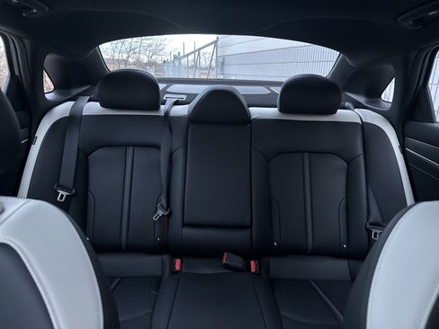 Used 2025 Kia K5 GT-Line w/ GT-Line Premium Package image 7