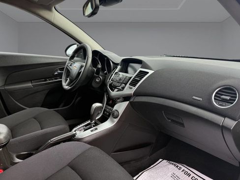 Used 2015 Chevrolet Cruze LT w/ Technology Package image 33