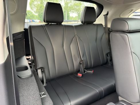 New 2026 Acura MDX w/ Advance Package AWD/4WD image 16