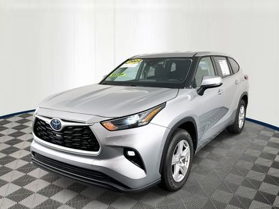 Used 2022 Toyota Highlander LE
