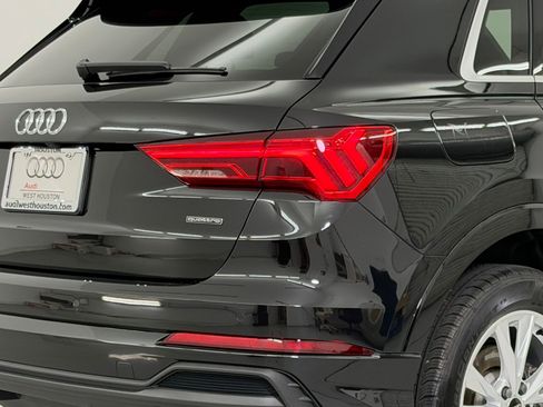 Certified 2025 Audi Q3 2.0T Premium image 12