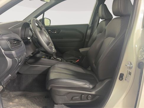 Used 2025 Subaru Forester Limited AWD/4WD image 5