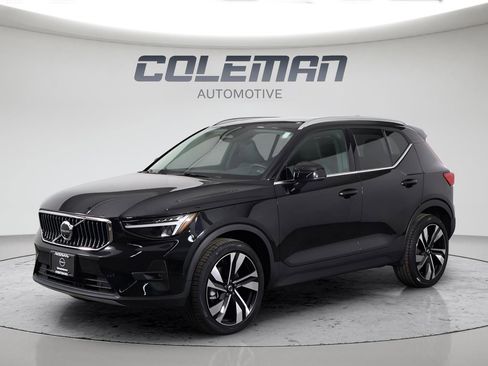 Used 2023 Volvo XC40 B5 Plus w/ Protection Package Premier AWD/4WD image 1