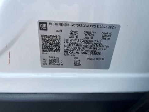 Used 2024 GMC Terrain SLE FWD image 29