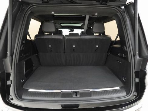 Used 2022 Jeep Grand Wagoneer Series II w/ Premium Group II image 18