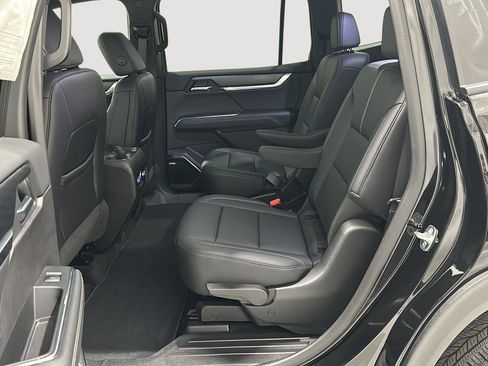 Used 2025 GMC Acadia Elevation w/ Elevation Premium Package image 22