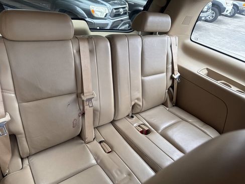 Used 2009 Cadillac Escalade AWD image 17