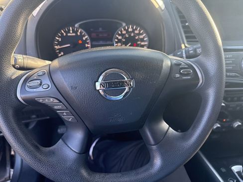 Used 2018 Nissan Pathfinder S image 6