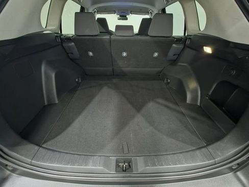 Used 2025 Toyota RAV4 XLE AWD/4WD image 21