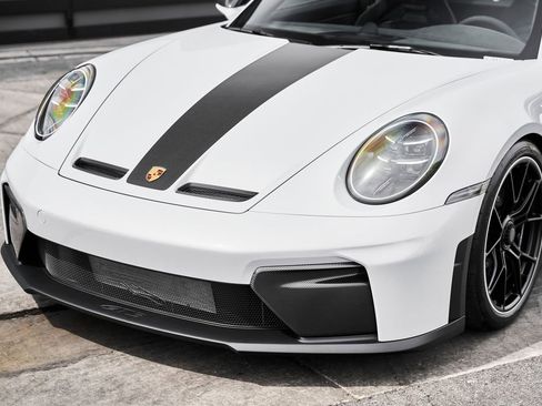 Used 2026 Porsche 911 GT3 w/ Weissach Package RWD image 6
