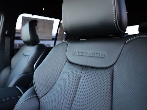 New 2025 Jeep Grand Cherokee Overland image 14