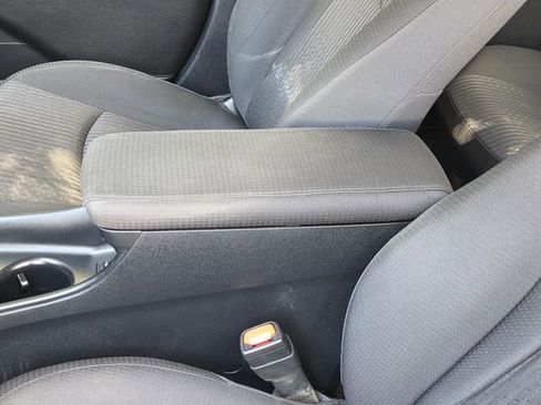 Used 2018 Toyota Prius Two w/ Prius Two Safety Plus Package FWD image 5