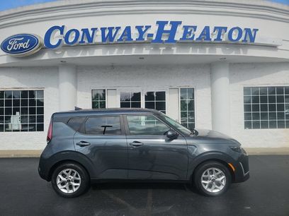 Used 2023 Kia Soul LX w/ LX Technology Package