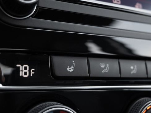 Used 2016 Volkswagen Passat 1.8T SE image 3