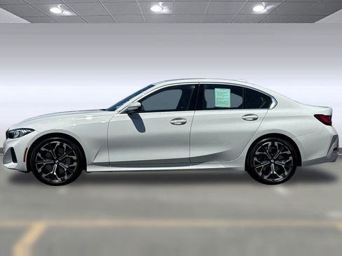 Used 2026 BMW 330i Sedan w/ Premium Package RWD image 2