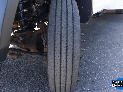 Used 2016 RAM 5500 Tradesman w/ Chrome Appearance Group image 38