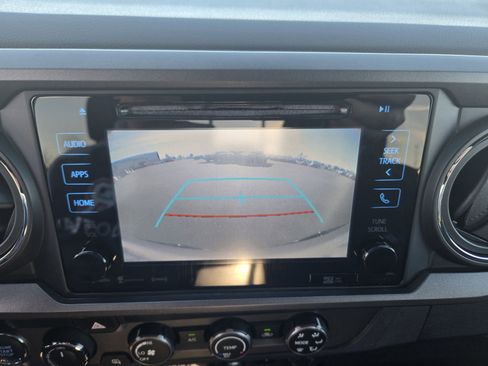 Used 2019 Toyota Tacoma TRD Off-Road image 20