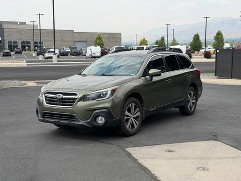 Used 2018 Subaru Outback 2.5i Limited AWD/4WD image 6