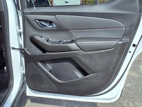 Used 2023 Chevrolet Traverse RS image 14