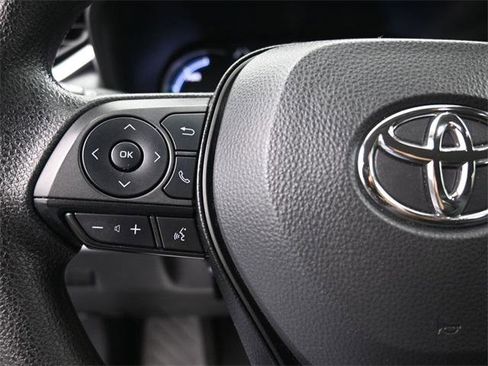 Certified 2025 Toyota RAV4 XLE image 28