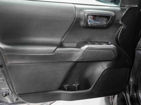 Used 2021 Toyota Tacoma TRD Off-Road image 24