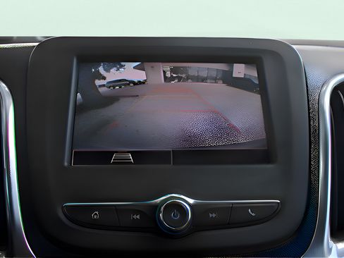 Used 2024 Chevrolet Equinox LS FWD image 20