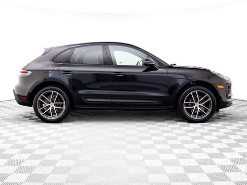Certified 2025 Porsche Macan image 7