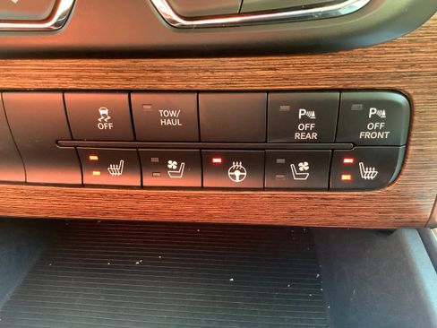 Used 2017 RAM 1500 Laramie w/ Convenience Group image 20