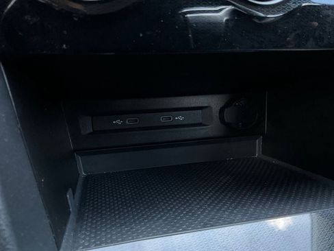 Used 2025 Volkswagen Taos S image 24