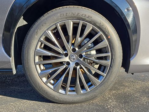 Used 2023 Lexus RZ 450e Premium image 8