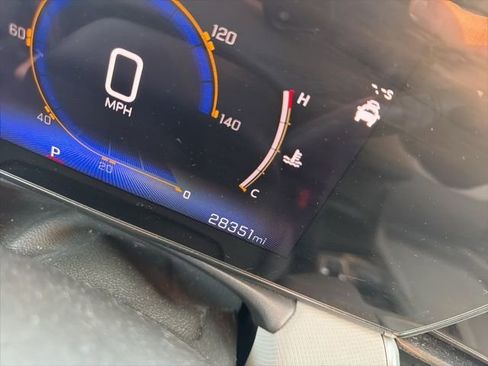 Used 2024 Chevrolet TrailBlazer LT w/ LT Cold Weather Package image 13